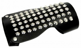 Bracer 6 řad špičatých nýtů - LDGA234